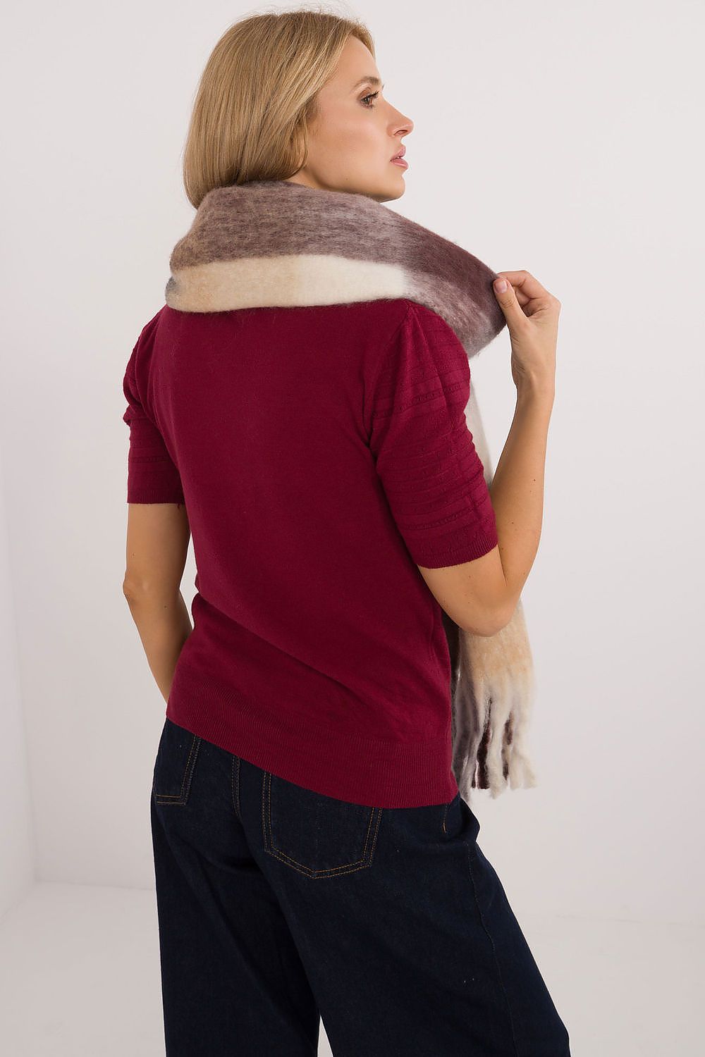 Shawl model 208267 AT