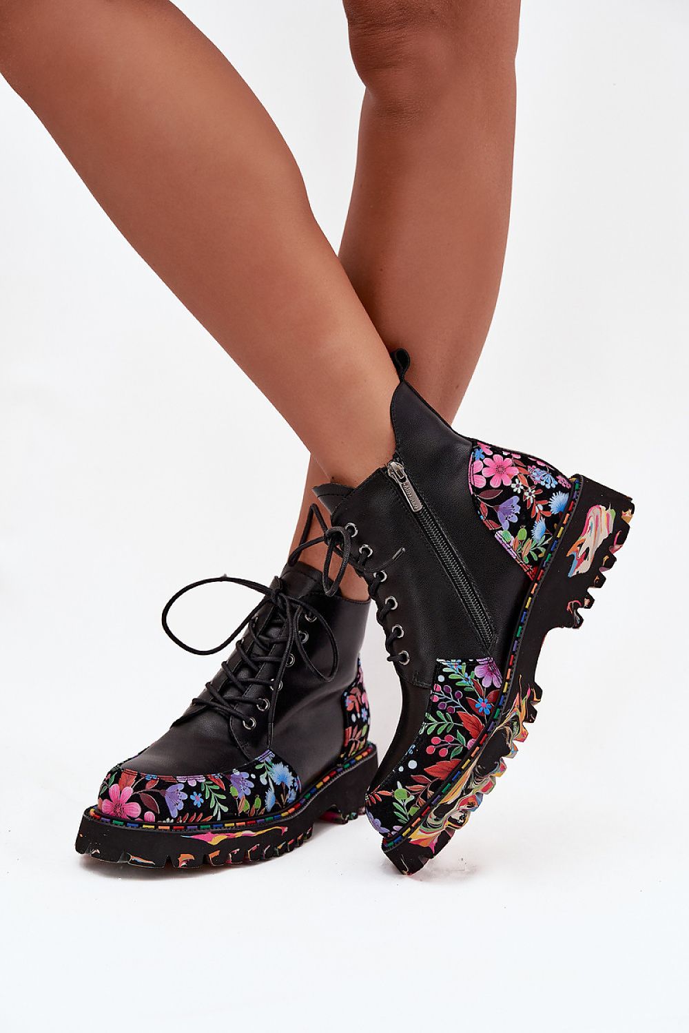 Boots model 219118 Step in style