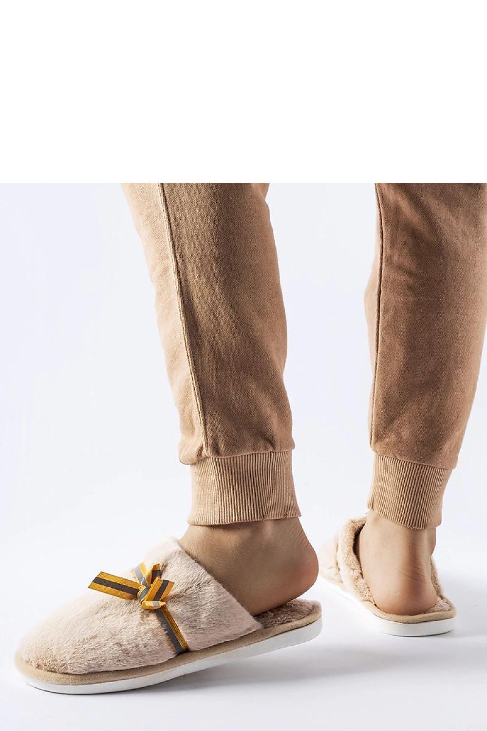 Slippers model 223124 Solea