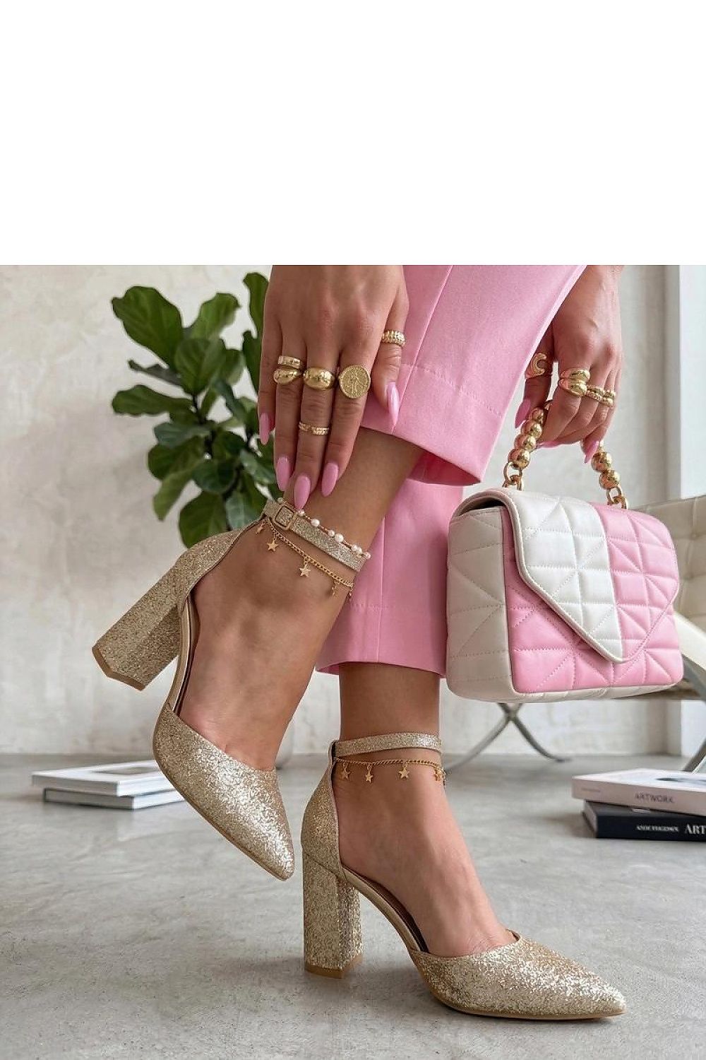 Block heel pumps model 226566 Solea
