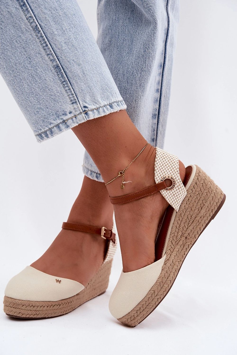 Buskin model 229272 Step in style