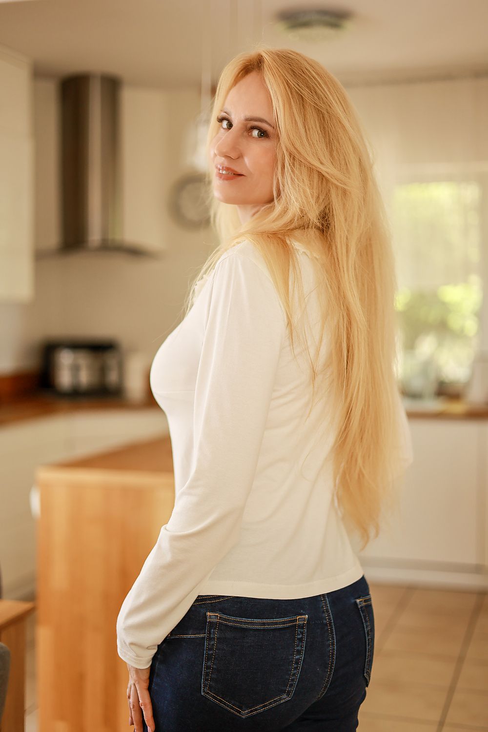 Blouse model 230798 Mirale