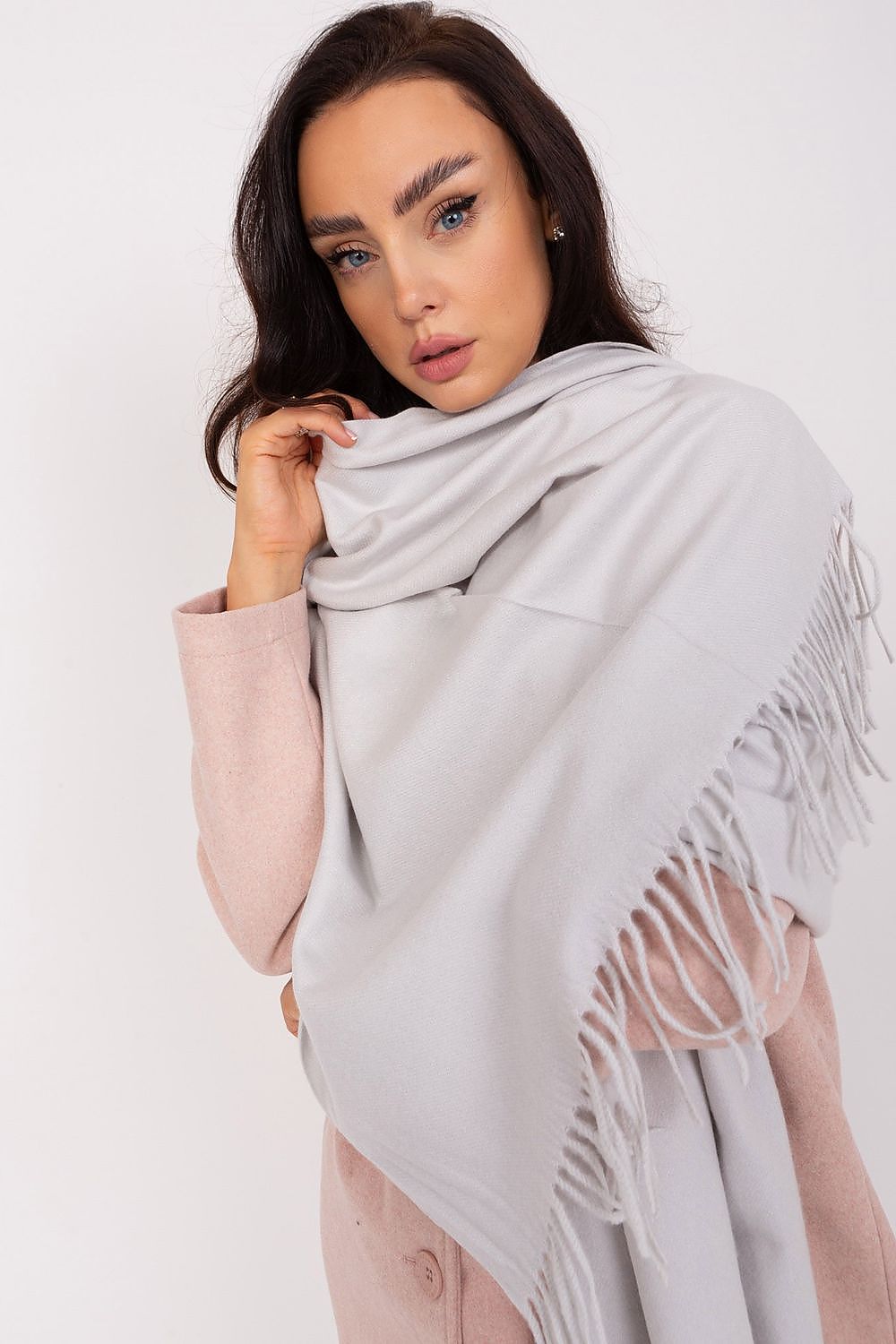  Shawl model 187611 Wool Fashion Italia 