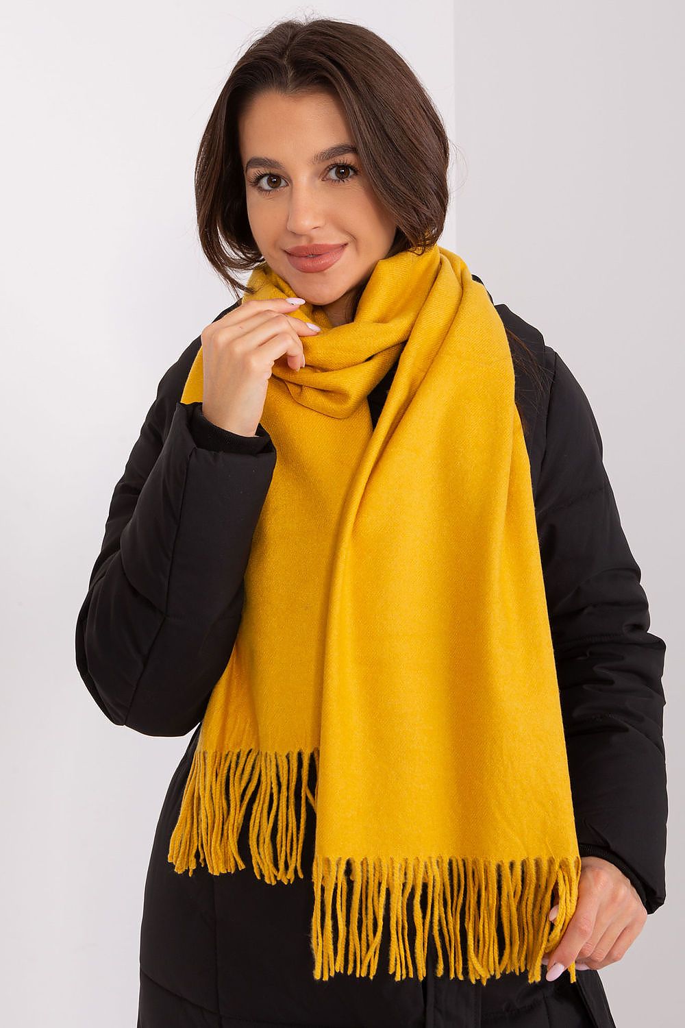  Shawl model 187614 Wool Fashion Italia 