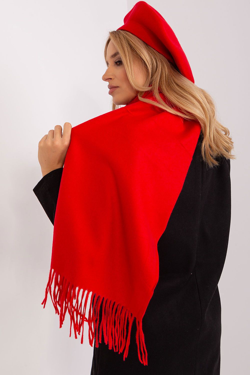  Shawl model 187616 Wool Fashion Italia 