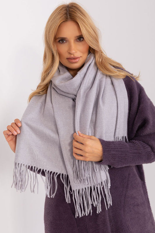  Shawl model 187617 Wool Fashion Italia 