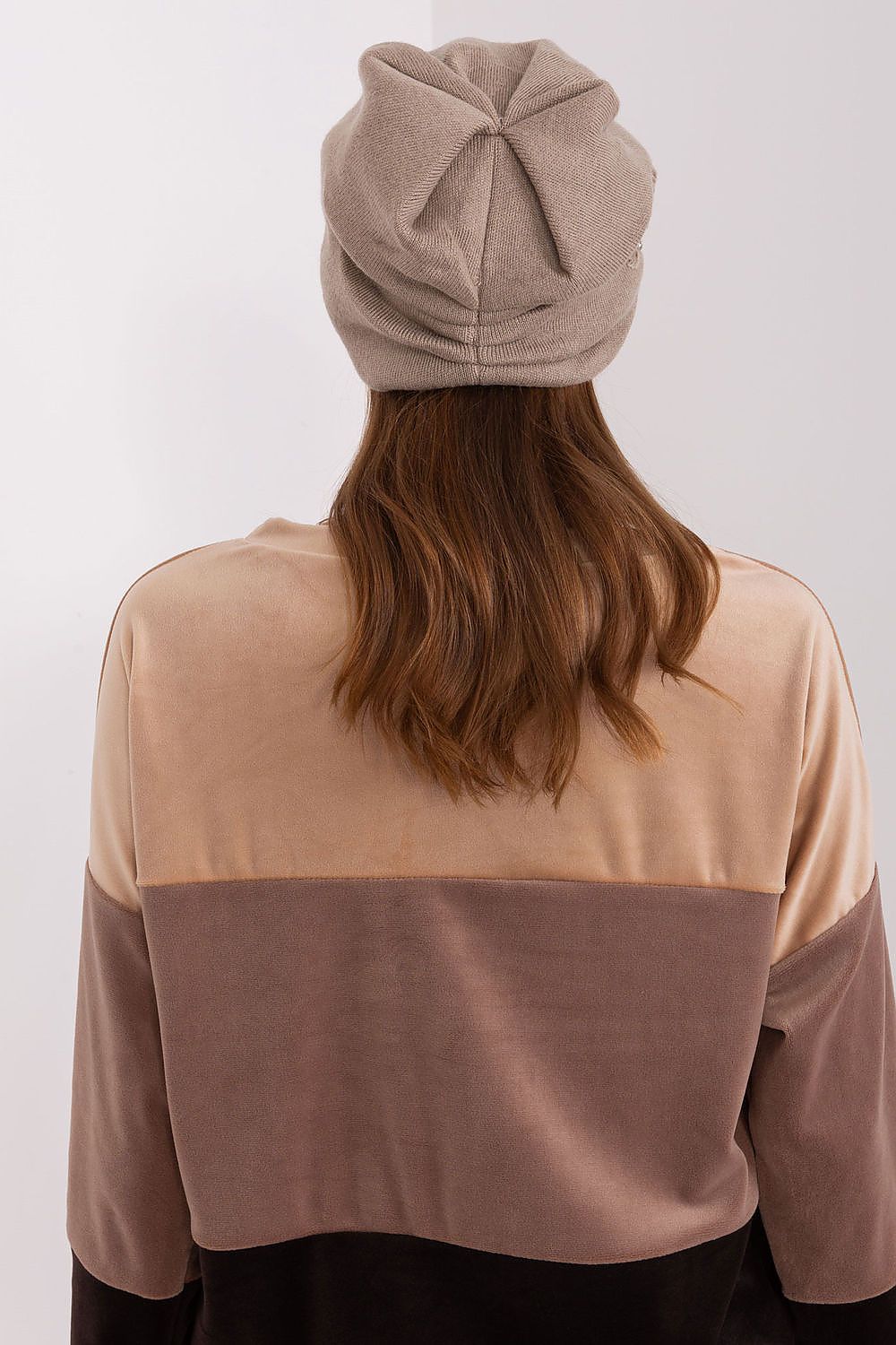  Cap model 189924 AT 