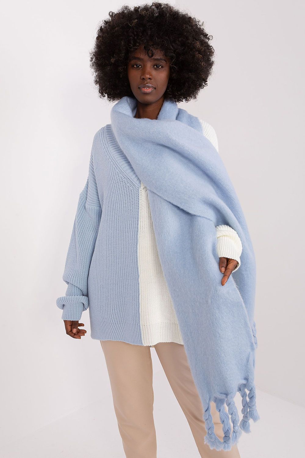 Shawl model 208271 AT