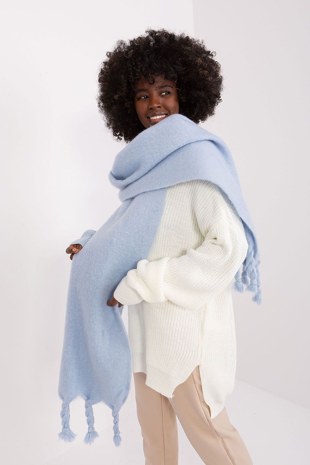 Shawl model 208271 AT
