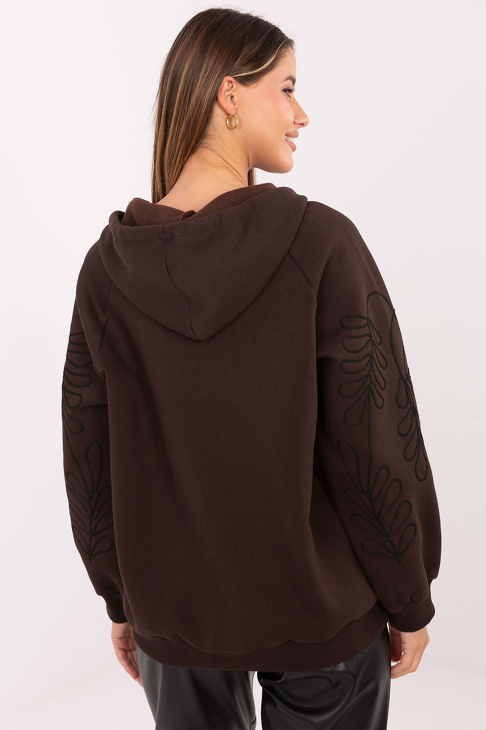  Sweatshirt model 219429 Relevance 