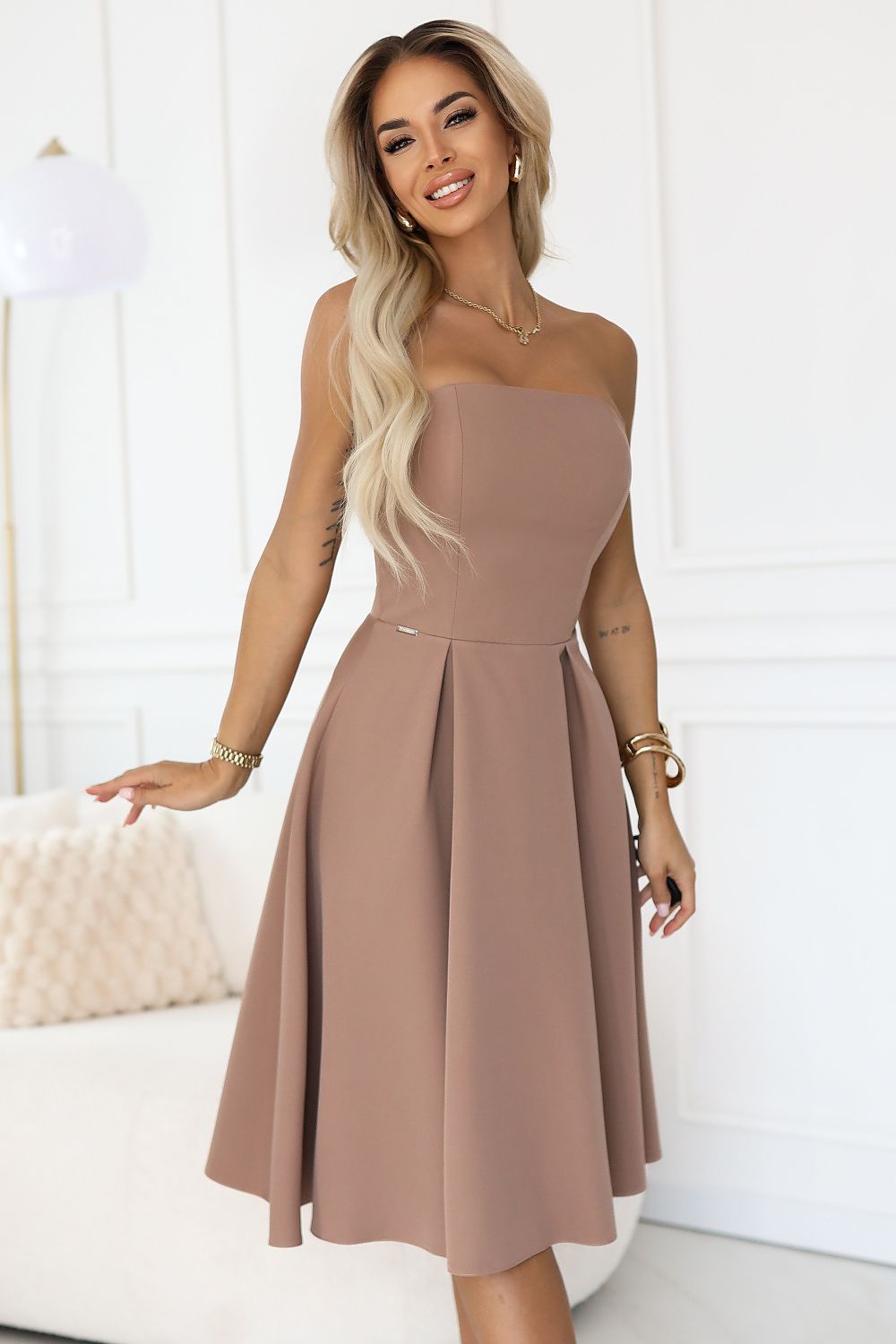 Evening dress model 221118 Numoco