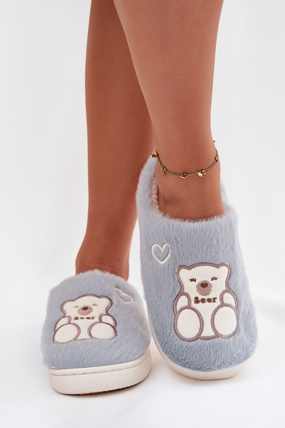  Slippers model 221497 Step in style 