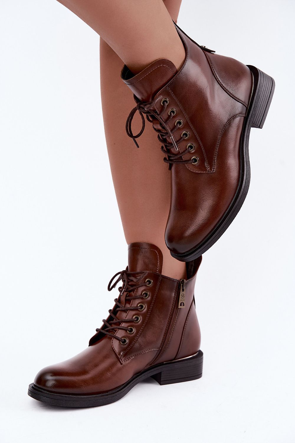  Boots model 231800 Step in style 