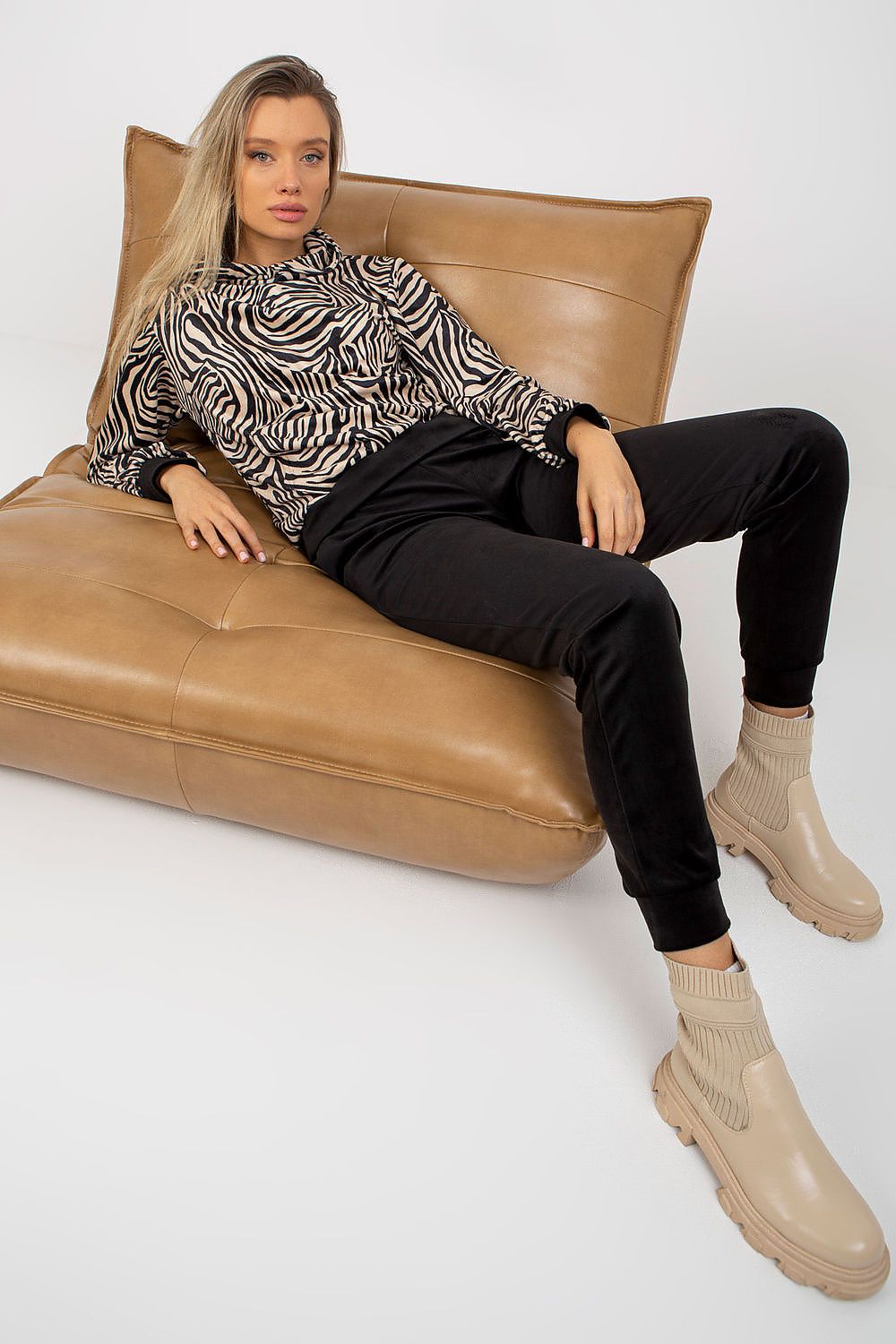 Set model 173357 Rue Paris