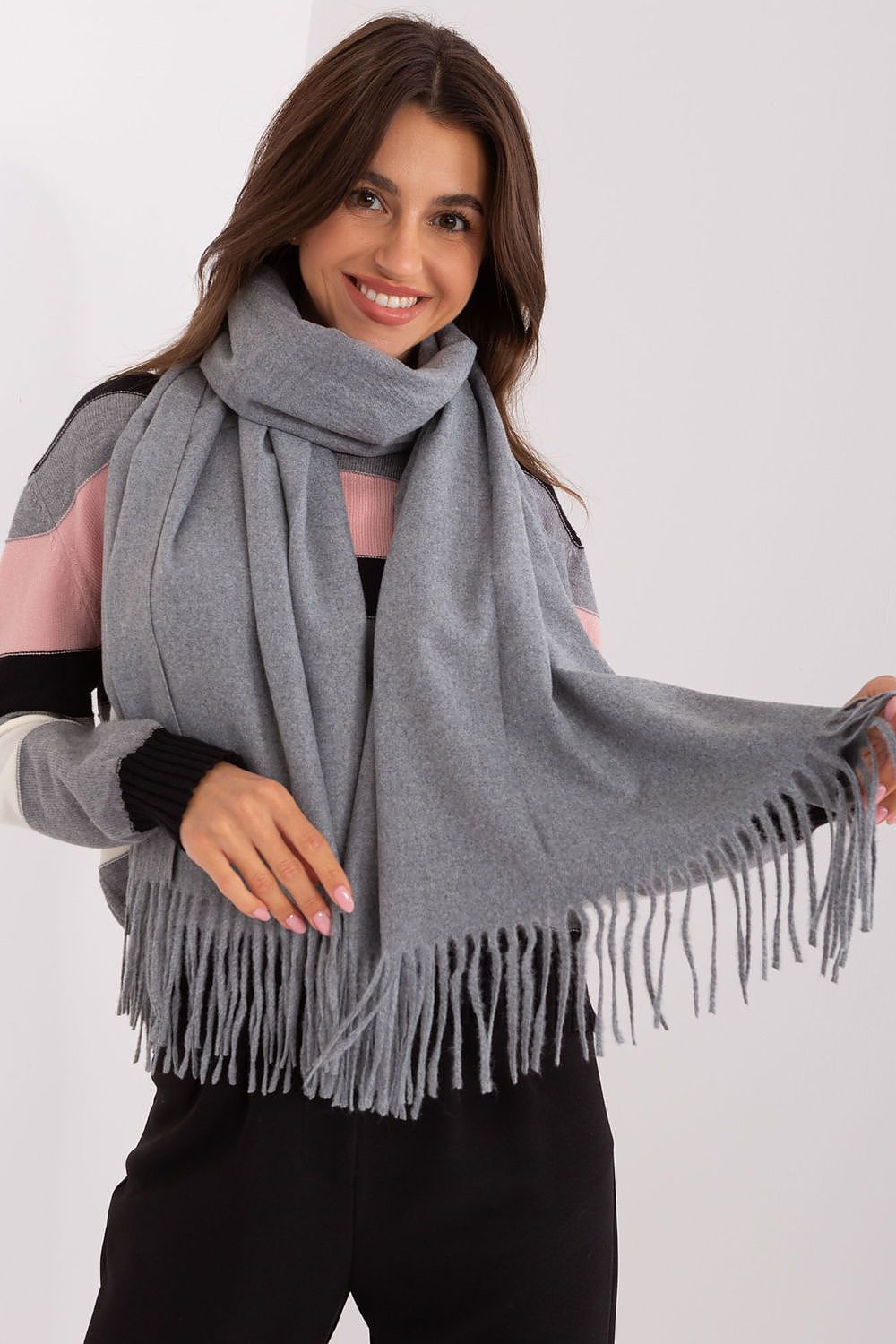  Shawl model 185894 Wool Fashion Italia 