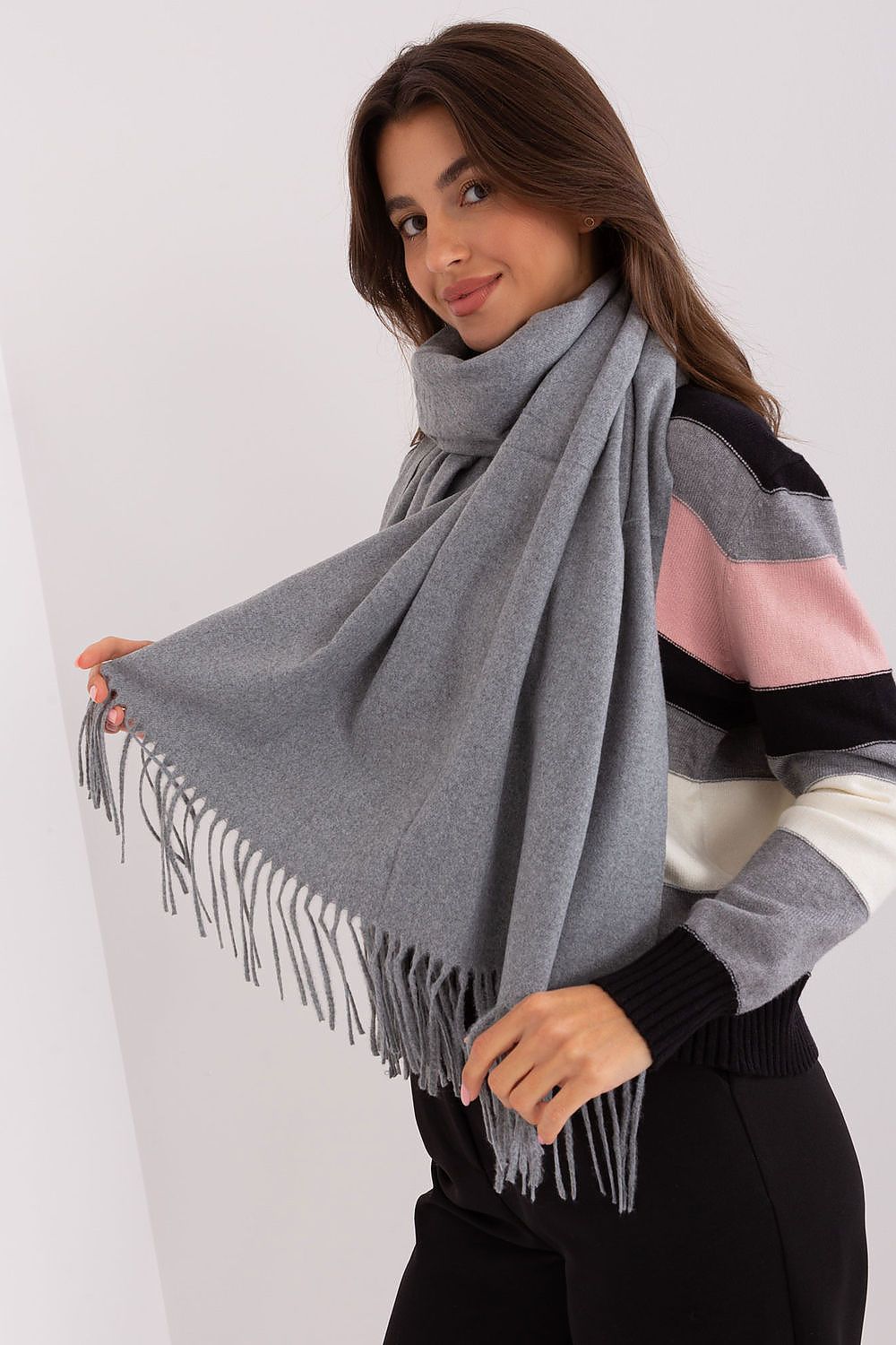 Shawl model 185894 Wool Fashion Italia 