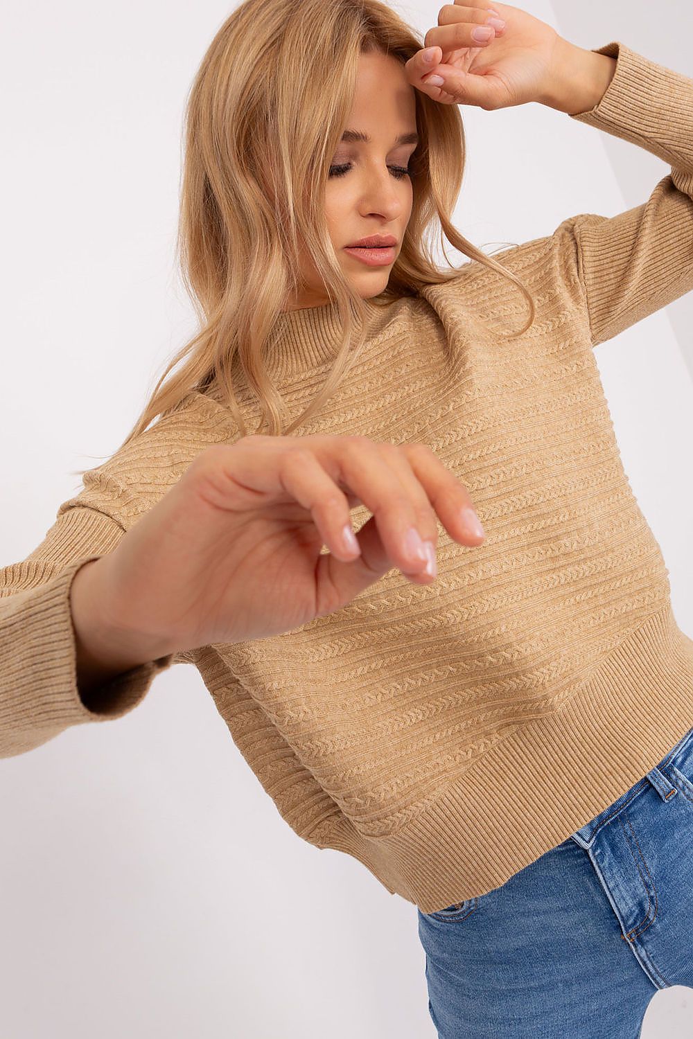  Jumper model 186567 AT 